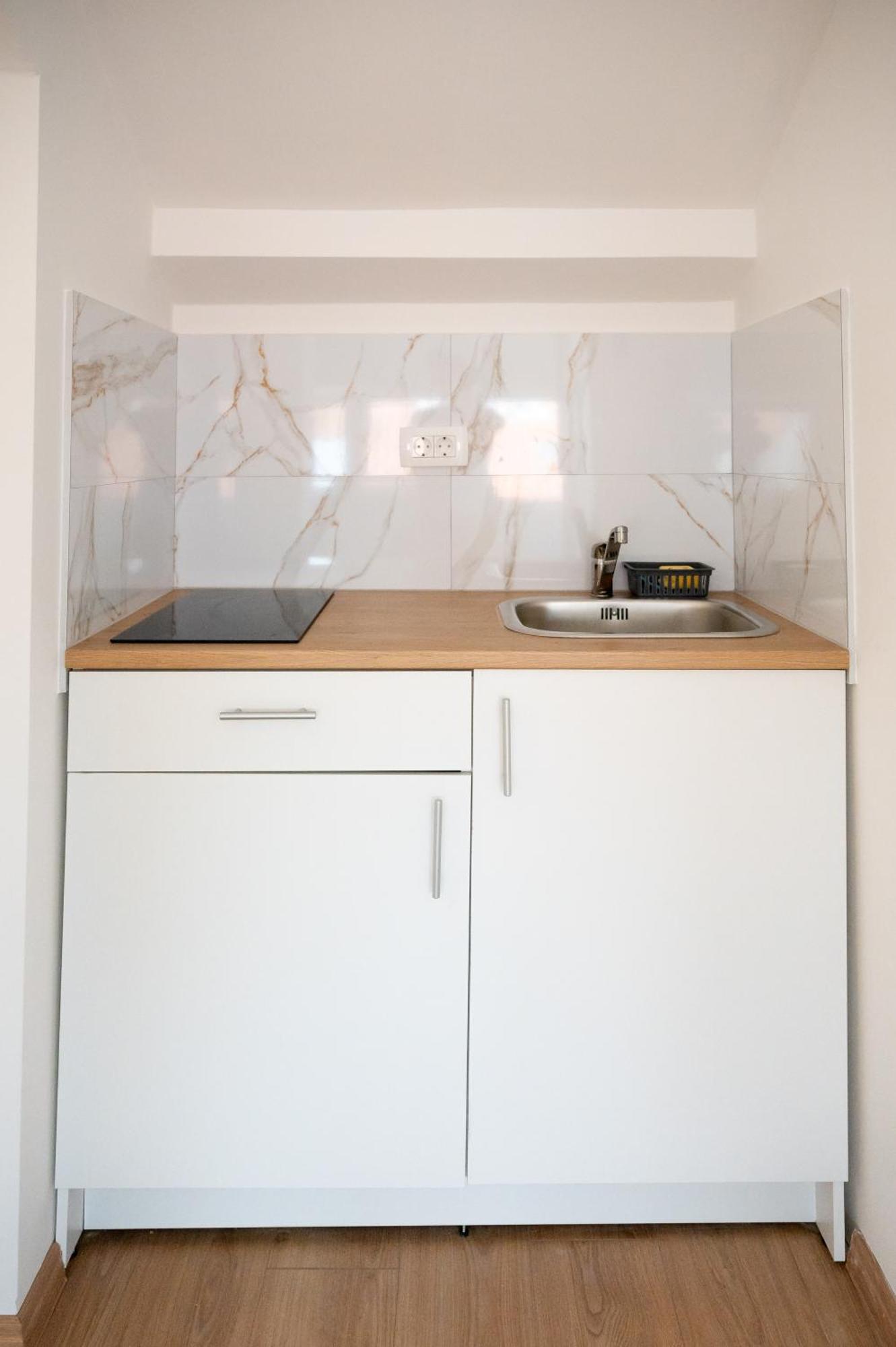 Lev Apartments Izola Ruang foto