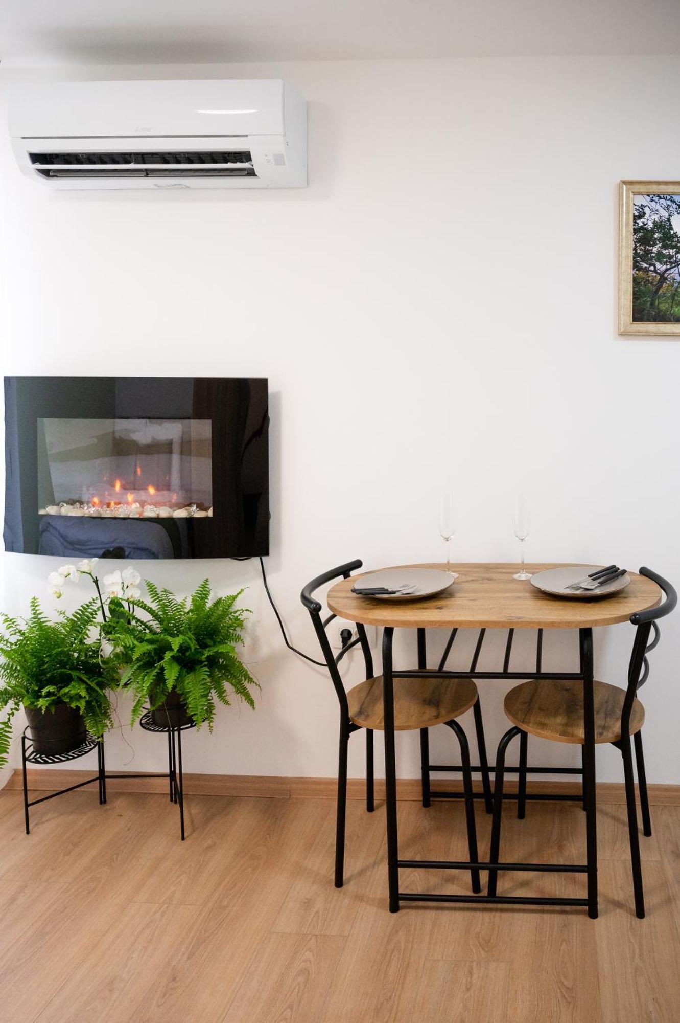 Lev Apartments Izola Bagian luar foto