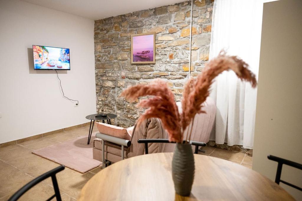 Lev Apartments Izola Bagian luar foto
