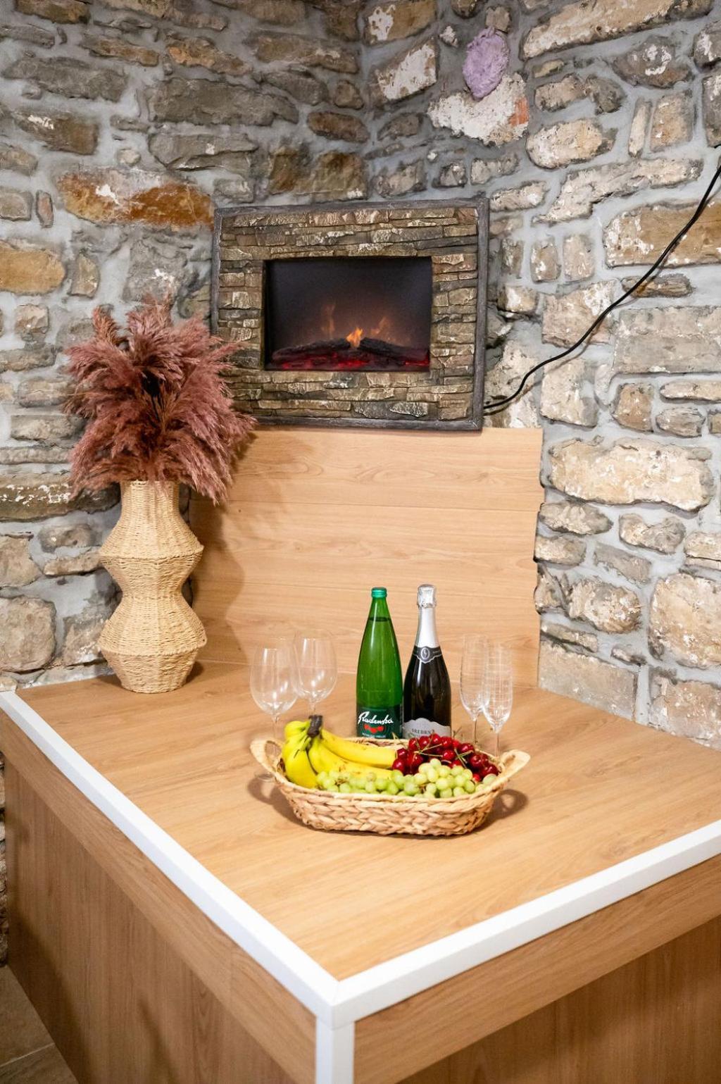 Lev Apartments Izola Bagian luar foto